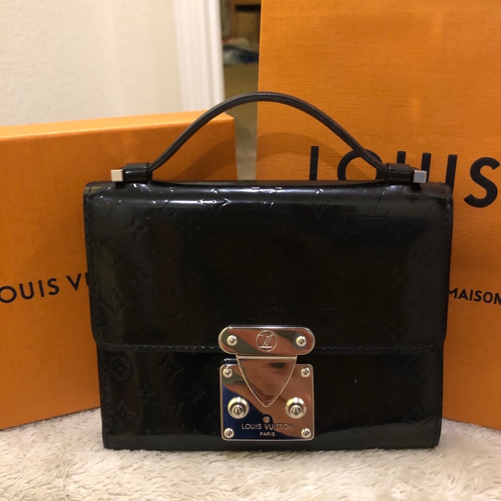 🌟Louis Vuitton clutch🌟